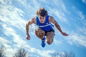 德国队官方：基米希右脚踝囊受伤，将随队前往卢森堡但不上场