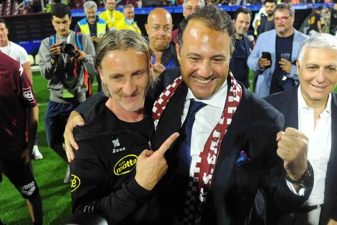 上海海港新帥萊科解除隔離 阿瑙經紀人確定球員留隊.